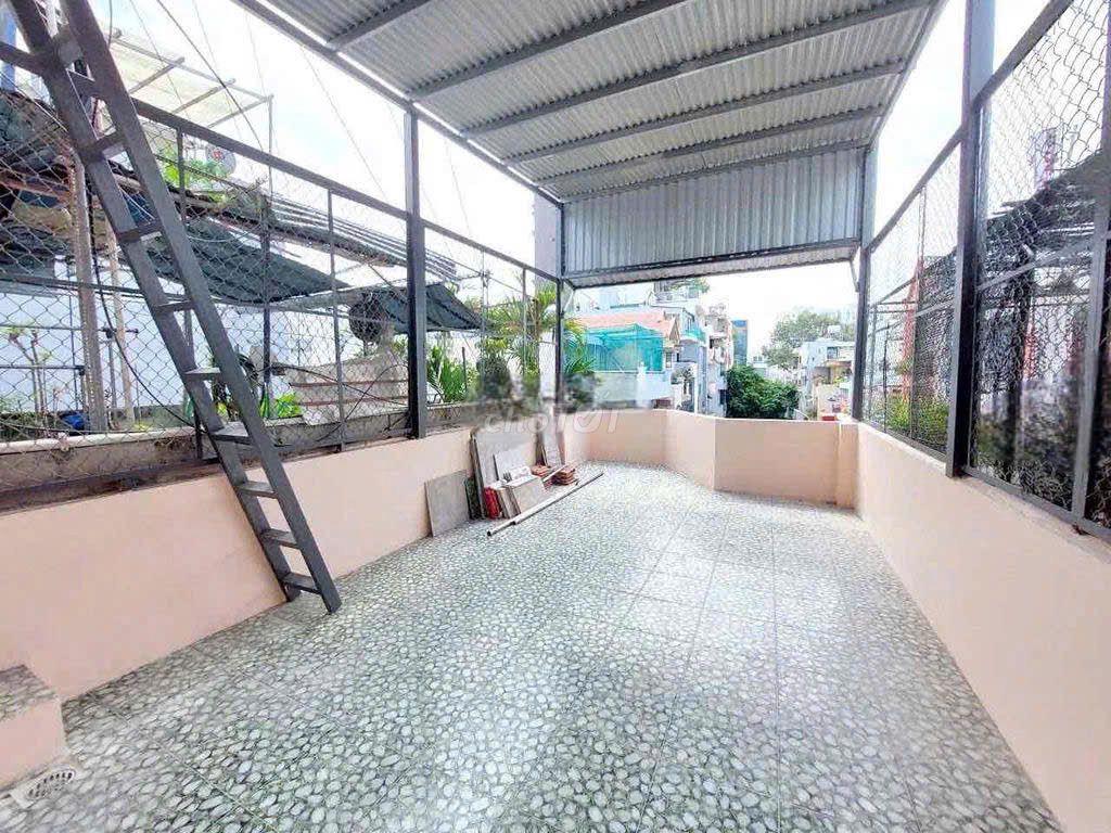 Cho Thuê Nhà Đường Tô Hiến Thành, Quận 10 ( 5PN, 4WC )