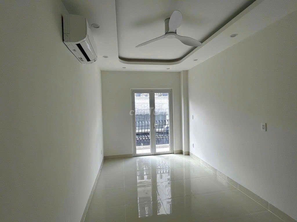 Cho Thuê Nhà Đường Cách Mạng Tháng 8, Quận 10 ( KD TỰ DO - CHO CHDV )