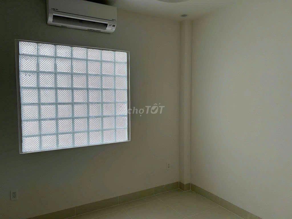Cho Thuê Nhà Đường Cách Mạng Tháng 8, Quận 10 ( KD TỰ DO - CHO CHDV )