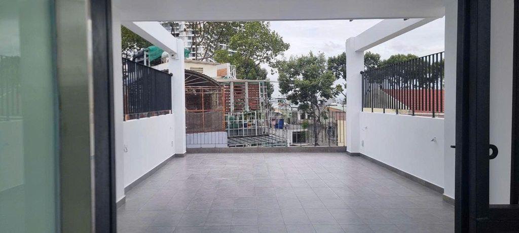 Cho Thuê Nhà Đường 3/2, Quận 10 ( Ngang 5m - Có Thang Máy - Nhà Rộng )