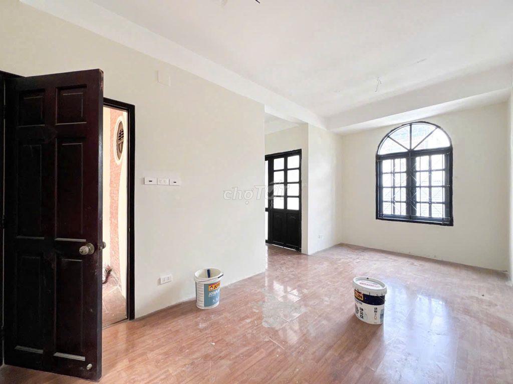 Cho Thuê Nhà Đường Nguyễn Minh Hoàng, Tân Bình ( 5x16m - 5PN,6WC )