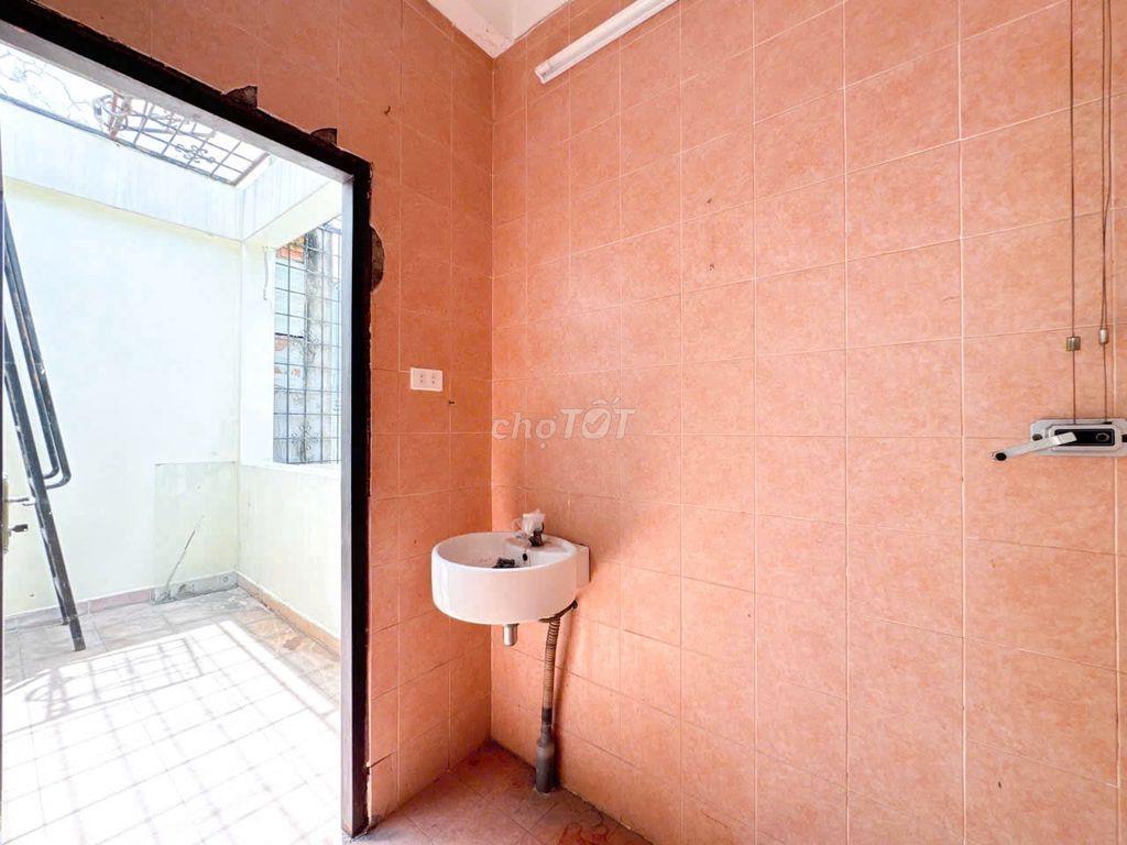 Cho Thuê Nhà Đường Nguyễn Minh Hoàng, Tân Bình ( 5x16m - 5PN,6WC )