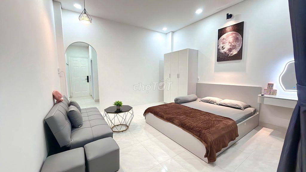 Cho Thuê Căn Hộ 1PN, 1PK, Ban Công Quận Tân Bình Nhà Mới 100%