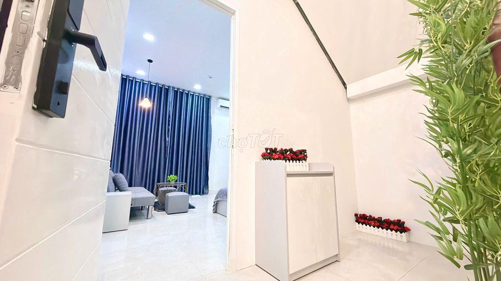 Cho Thuê Căn Hộ 1PN, Có Sân Trước, Full NT Cao Cấp Đường Bàu Cát, TB