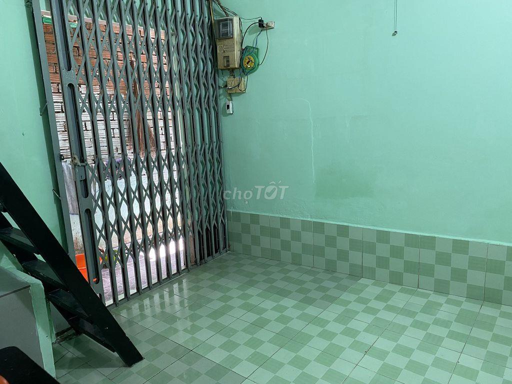 Nhà riêng 1 trệt 2 lửng (điện nước theo nhà nước)