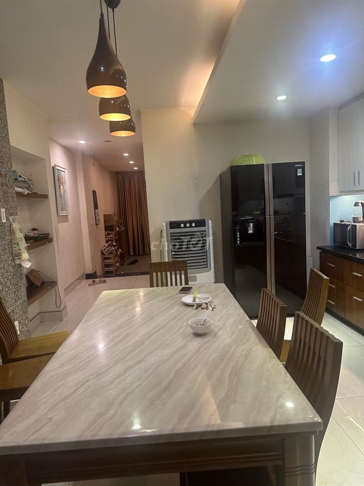Cho thuê nhà phố hẻm xe hơi 4 lầu 