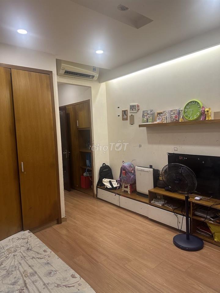 Cho thuê nhà phố hẻm xe hơi 4 lầu 