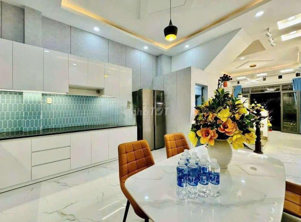 Nguyên căn 4PN 5WC