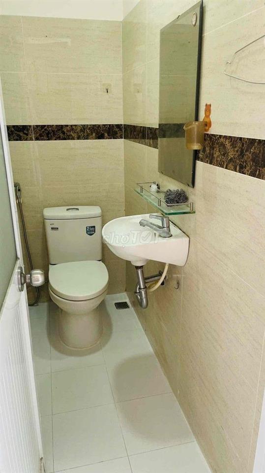 Cho Thuê Nhà Nguyên Căn 1 trệt 2 lầu 3 nhà wc, hơn 65m2 đất sử dụng