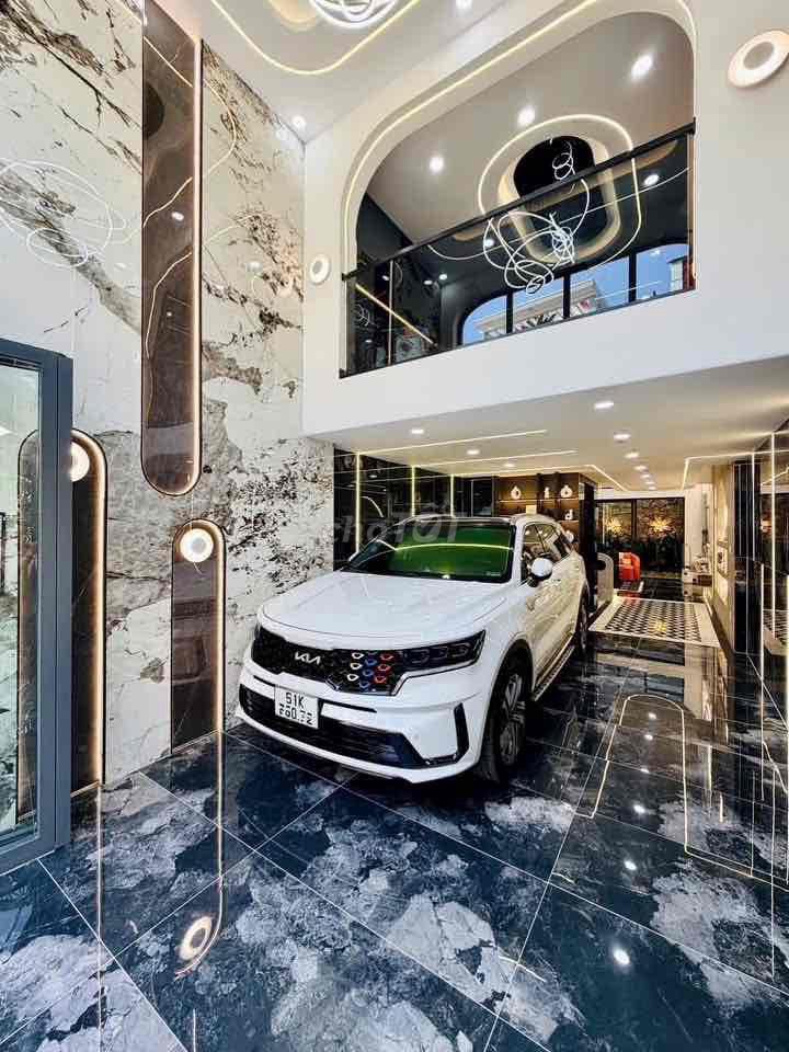 320m2 diện tích sử dụng, hxh, thang máy chỉ nhỉnh 10 đồng còn bớt lộc