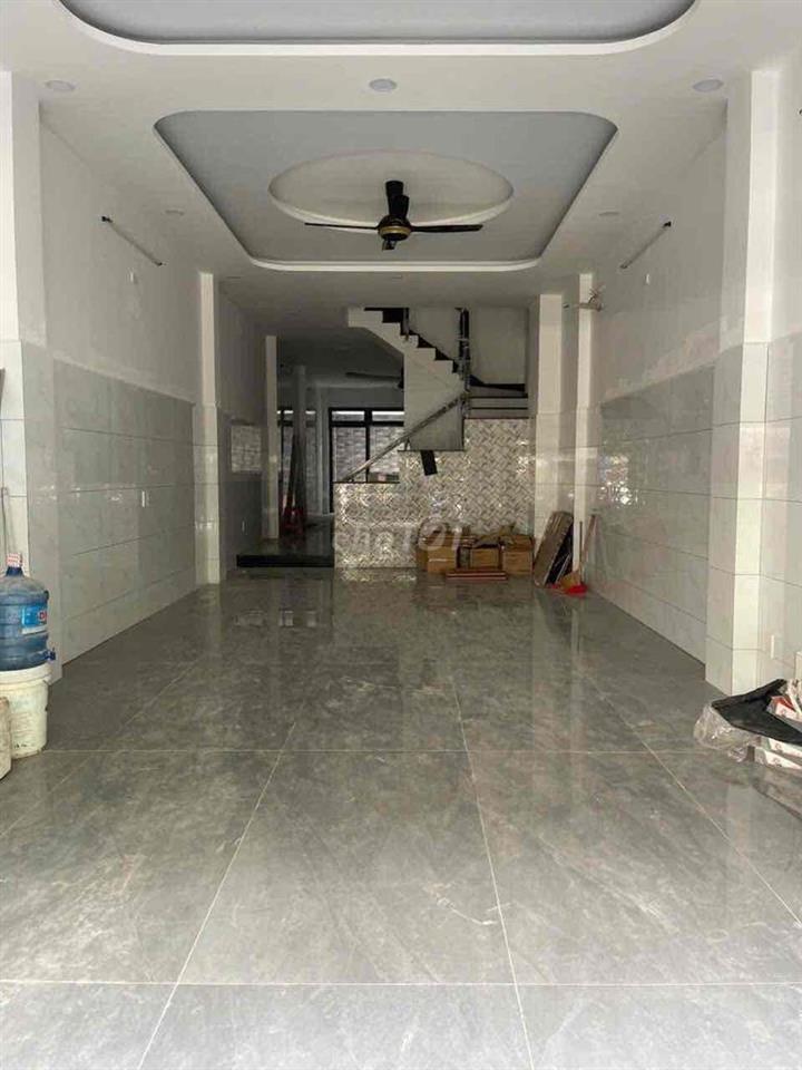 { MỚI XÂY } MẶT TIỀN KHU NGUYỄN GIA TRÍ - NGAY TRƯỜNG ĐH HUTECH - QBT!