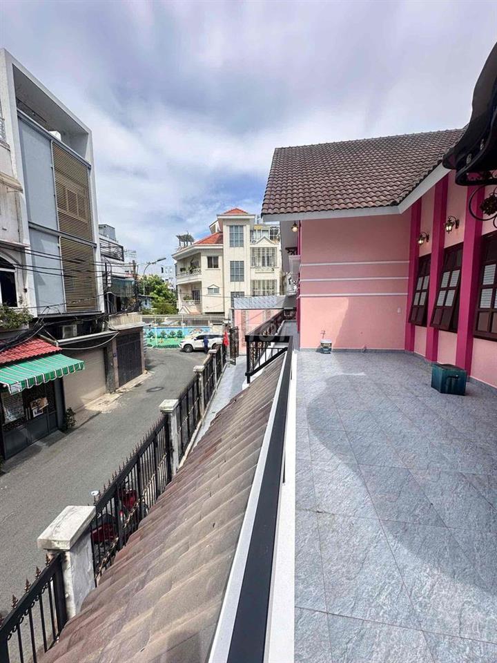 BIỆT THỰ GÓC 2MT NGUYỄN ĐÌNH CHÍNH - NGAY TRUNG TÂM QUẬN PHÚ NHUẬN