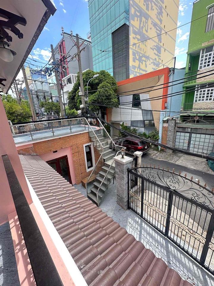 BIỆT THỰ GÓC 2MT NGUYỄN ĐÌNH CHÍNH - NGAY TRUNG TÂM QUẬN PHÚ NHUẬN