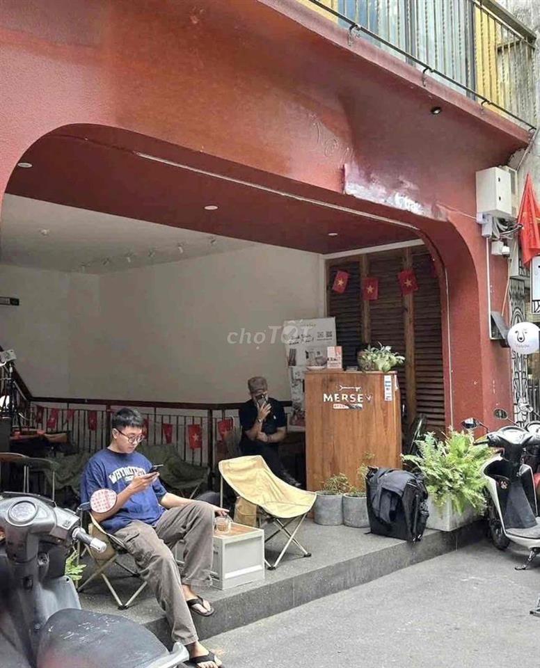MẶT BẰNG NGAY KHU PHỐ TÂY - HXH NGUYỄN TRÃI - QUẬN 1 !!!