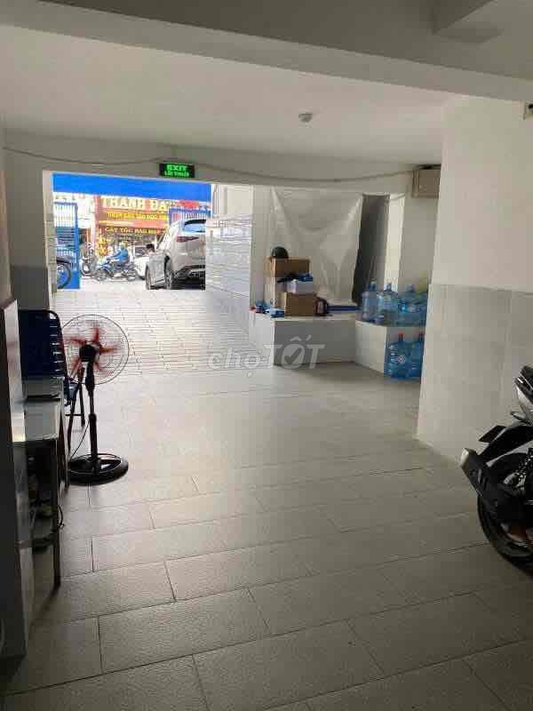 TOÀ NHÀ NGANG 8M - NGAY CHỢ BẾN THÀNH - MẶT TIỀN PHÓ ĐỨC CHÍNH !!!