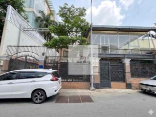 BIỆT THỰ SÂN VƯỜN !! DTSD 600m2 - MẶT TIỀN KHU VĂN PHÒNG SẦM UẤT- QTB