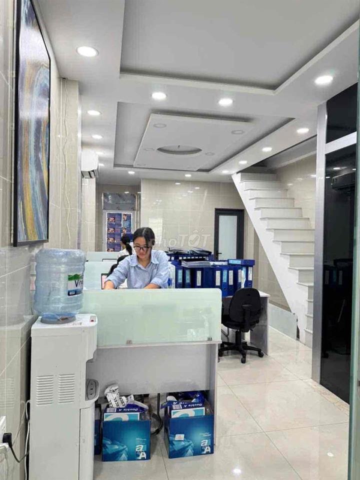 TOÀ NHÀ CÓ THANG MÁY !! MỚI XÂY NGUYỄN GIA TRÍ - Bình Thạnh