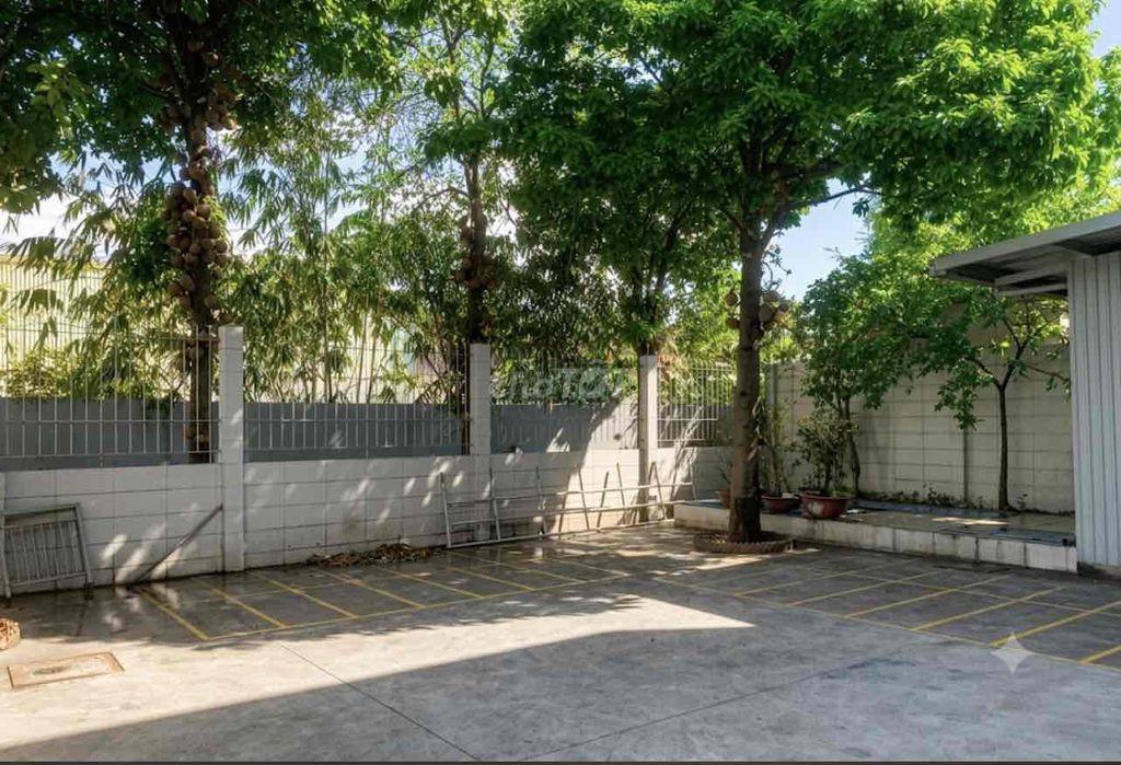 VILLA SÂN VƯỜN !! NGAY MẶT TIỀN PHẠM VĂN ĐỒNG - THỦ ĐỨC !!