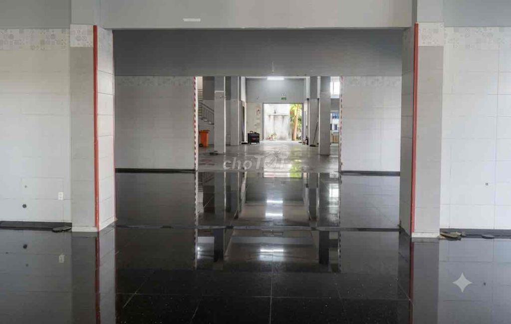 VILLA SÂN VƯỜN !! NGAY MẶT TIỀN PHẠM VĂN ĐỒNG - THỦ ĐỨC !!