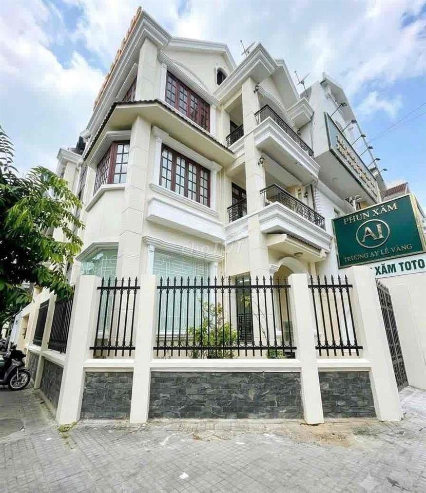 CHO THUÊ GÓC 2MT NGAY KHU PHỐ ẨM THỰC - PHAN XÍCH LONG - HOA LAN !!!