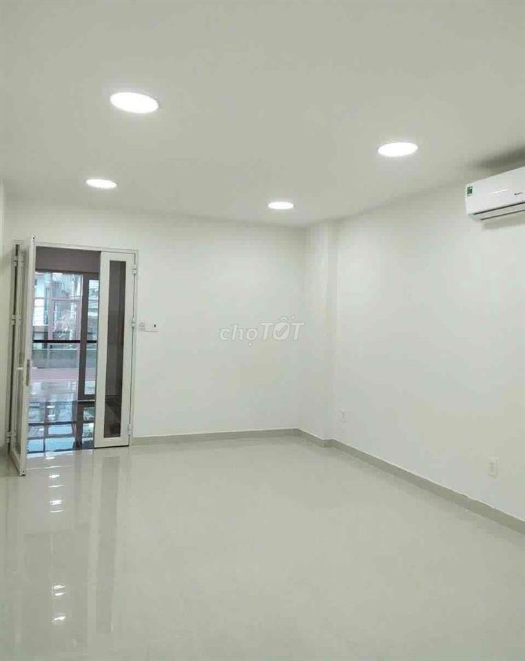 TOÀ NHÀ MẶT TIỀN LÊ QUANG ĐỊNH- NGAY CHỢ BÀ CHIỂU - Q BÌNH THẠNH !!!