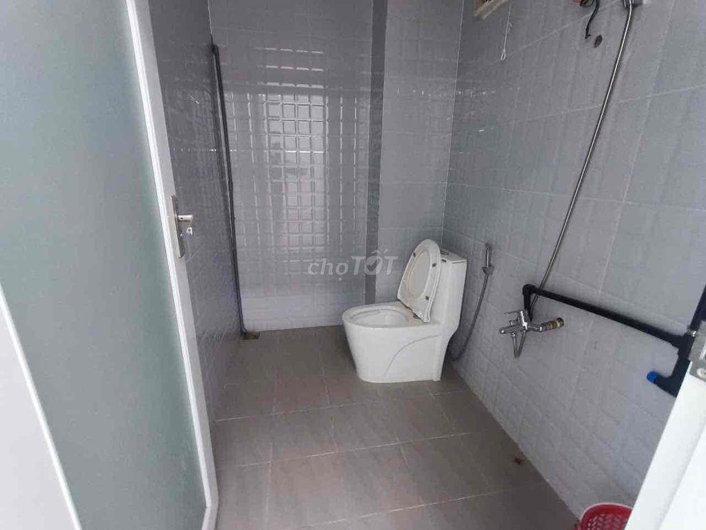 CHO THUÊ TOÀ NHÀ VEW KÍNH NGUYỄN GIA TRÍ DTSD 500m2