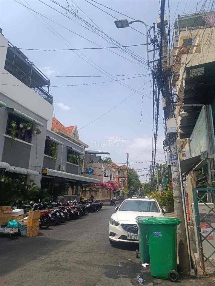 CHO THUÊ TOÀ NHÀ VEW KÍNH NGUYỄN GIA TRÍ DTSD 500m2