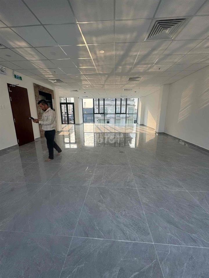 CHO THUÊ TOÀ NHÀ SIÊU ĐẸP ĐẶNG VĂN NGỮ NGANG 10mx20