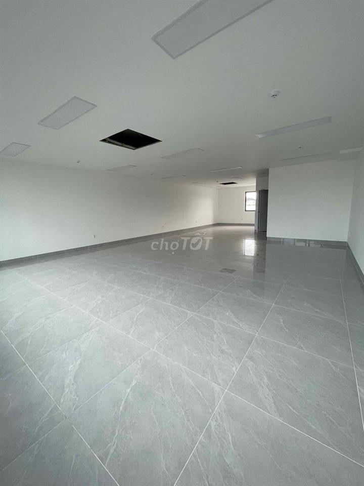 CHO THUÊ TOÀ NHÀ MẶT TIỀN QUẬN 6 DTSD 800m2