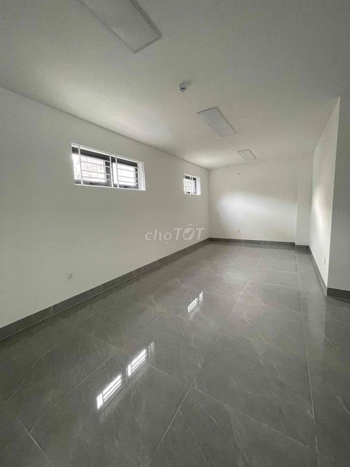 CHO THUÊ TOÀ NHÀ MẶT TIỀN QUẬN 6 DTSD 800m2