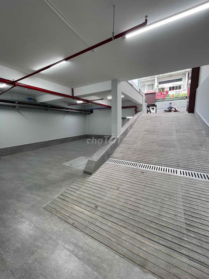CHO THUÊ TOÀ NHÀ MẶT TIỀN QUẬN 6 DTSD 800m2