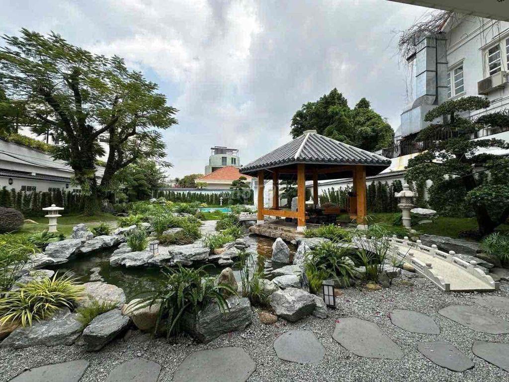 CHO THUÊ BIỆT THỰ SÂN VƯỜN 1000m2 THẢO ĐIỀN QUẬN 2