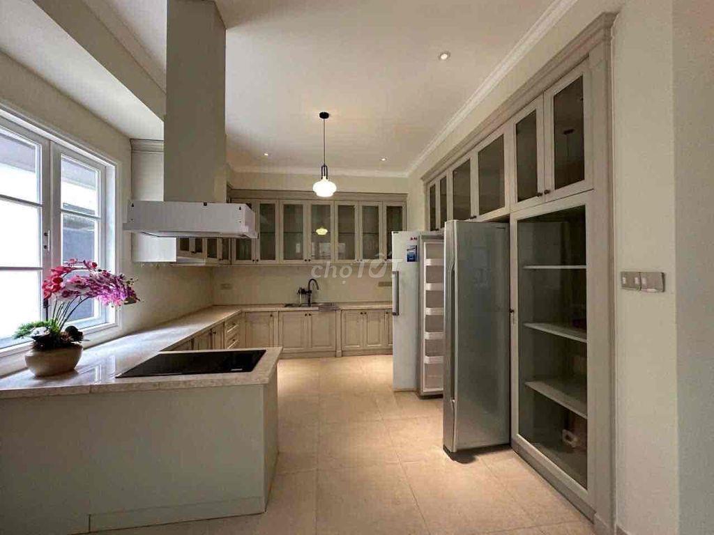 CHO THUÊ BIỆT THỰ SÂN VƯỜN 1000m2 THẢO ĐIỀN QUẬN 2