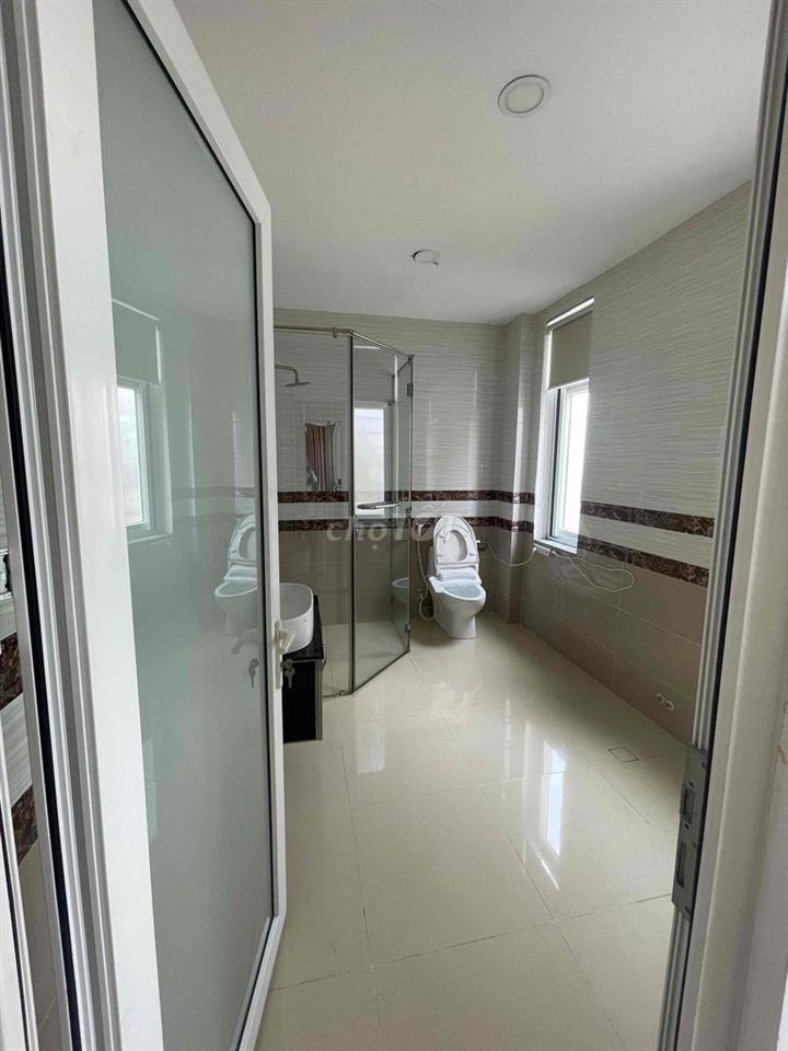 CHO THUÊ BIỆT THỰ THÁI THUẬN Q2 DTSD 600m2