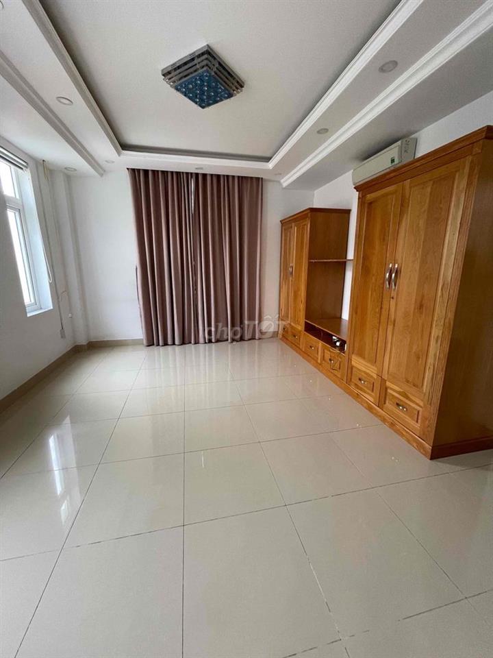 CHO THUÊ BIỆT THỰ THÁI THUẬN Q2 DTSD 600m2
