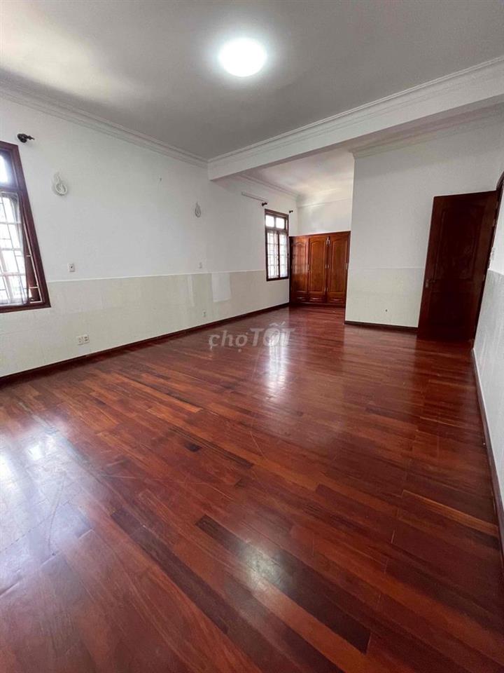 CHO THUÊ BIỆT THỰ 2MT THẢO ĐIỀN DTSD 700m2