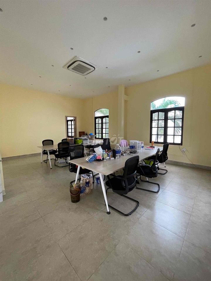 CHO THUÊ BIỆT THỰ MẶT TIỀN THẢO ĐIỀN DTSD 900m2