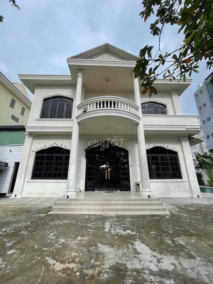CHO THUÊ BIỆT THỰ MẶT TIỀN THẢO ĐIỀN DTSD 900m2