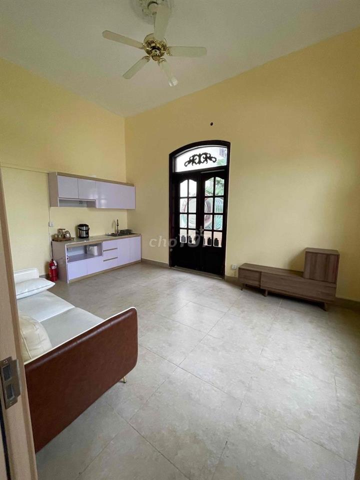 CHO THUÊ BIỆT THỰ MẶT TIỀN THẢO ĐIỀN DTSD 900m2