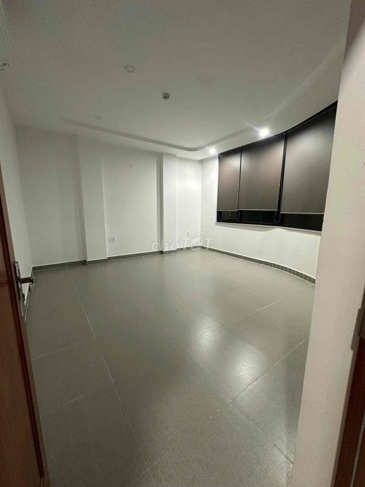 CHO THUÊ GÓC 2MT TẠ HIỆN Q2 DTSD 700m2