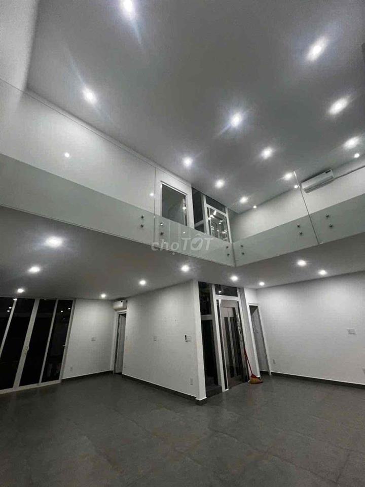 CHO THUÊ BIỆT THỰ KHU TRẦN NÃO Q2 DTSD 500m2