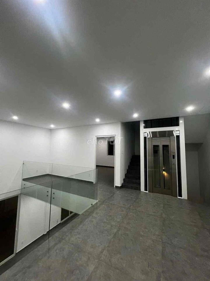 CHO THUÊ BIỆT THỰ KHU TRẦN NÃO Q2 DTSD 500m2
