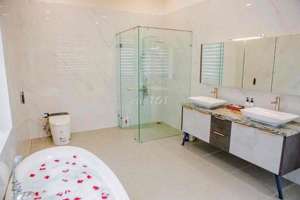 CHO THUÊ BIỆT THỰ SIÊU ĐẸP THẢO ĐIỀN Q2 DTSD 1000m2