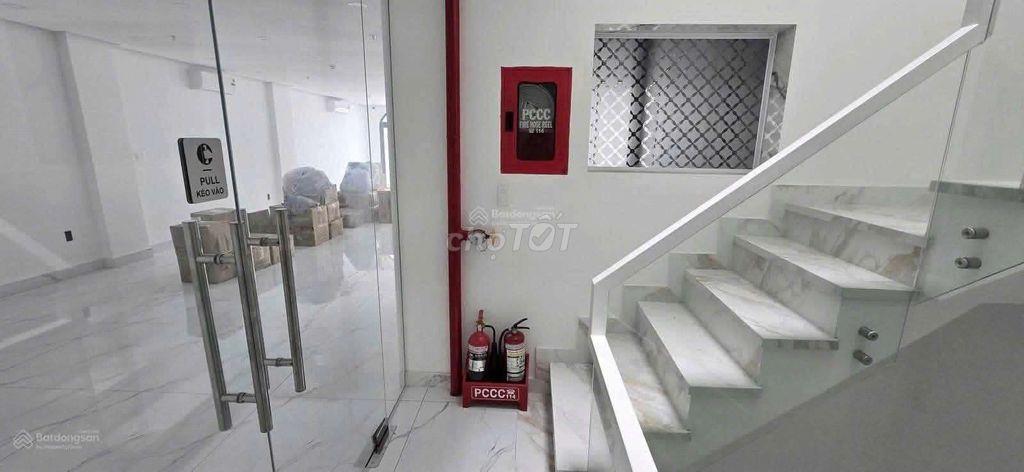 CHO THUÊ TÒA NHÀ MỚI XÂY KHU K300, Q. TÂN BÌNH