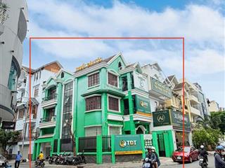 DT 8 x 20m Hầm Trệt 2Lầu + Gác Máy Trống Suốt