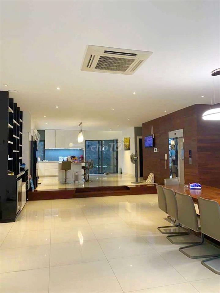 DT 8 x35m 1 Trệt 3Lầu Thang Máy Sàn Trống Suốt