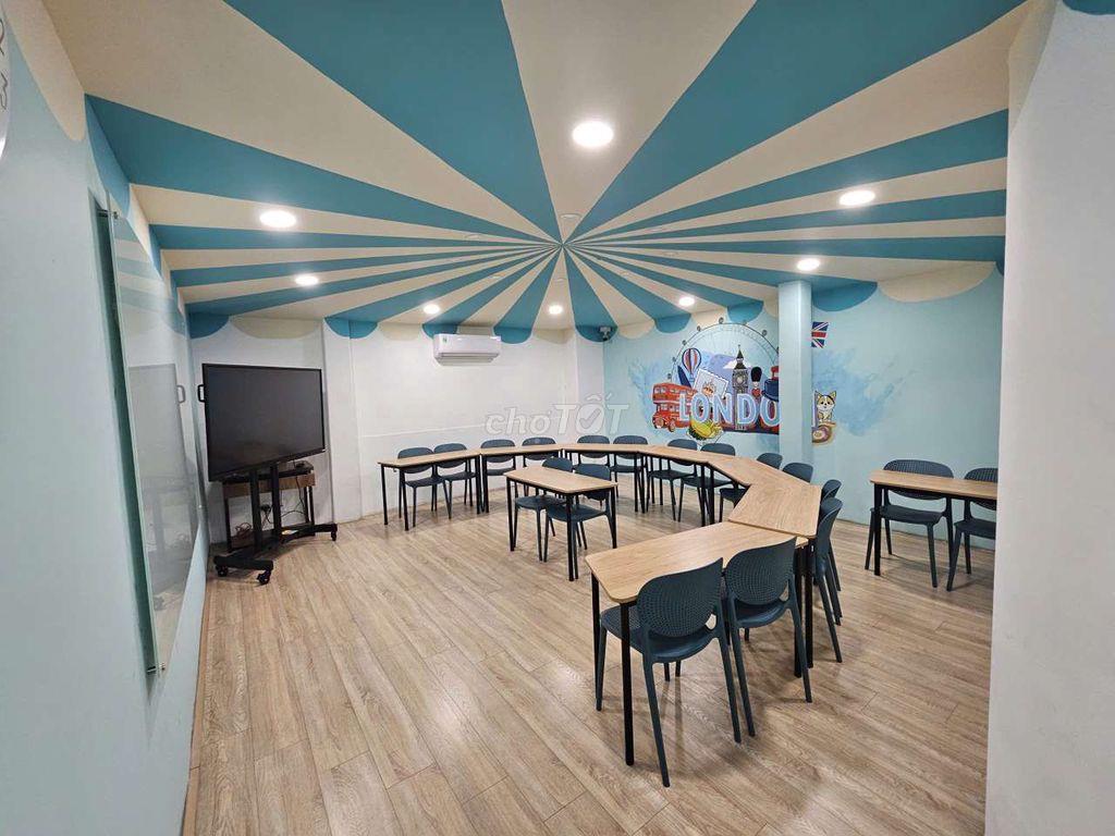 DT 12 x 20m 1 Trệt 4lầu TM, PCCC ( Sàn trống suốt cầu thang cuối nhà)