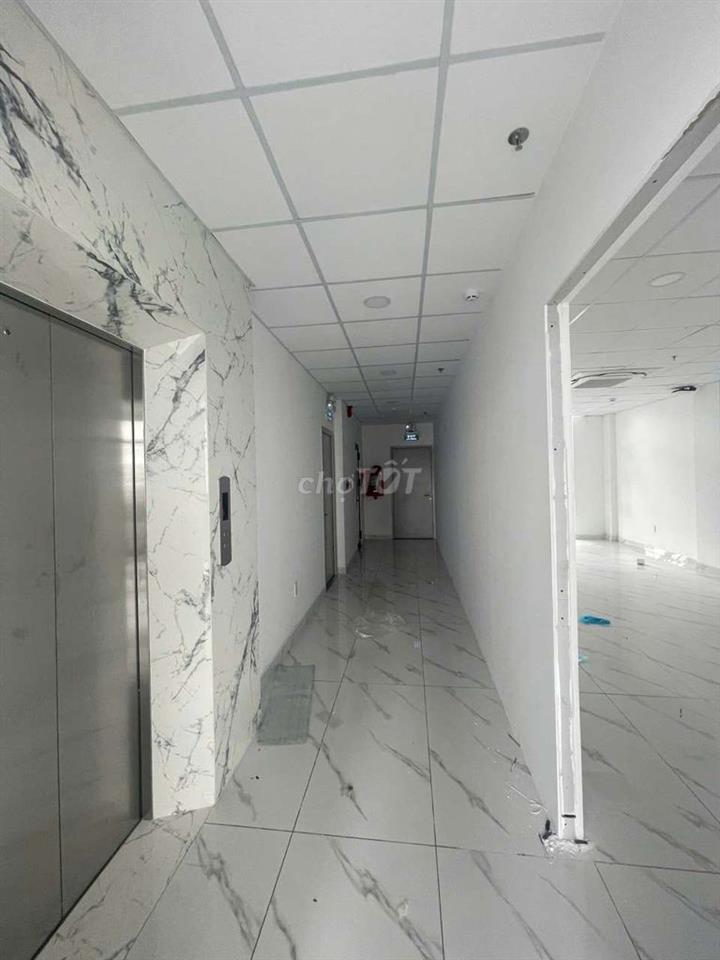 DT 8,5 x 15m Hầm Trệt Lửng 5Lầu Sân Thượng Thang Máy PCCC Tiêu Chuẩn
