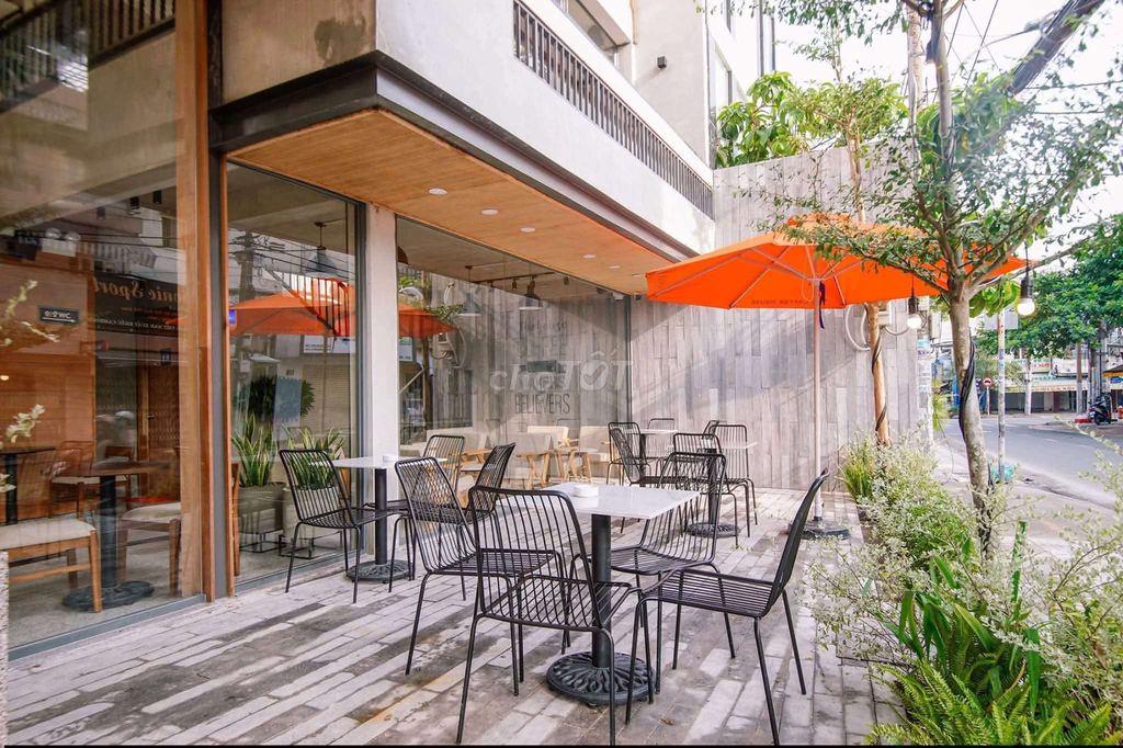 Cho Thuê Nhà Góc 2 Mặt Tiền 👉 DT 20 x 15m 1Trệt 1 Lầu