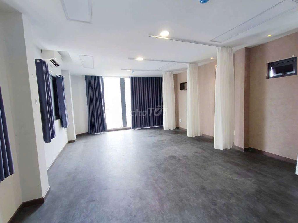 DT : 5 x 13m 1 Trệt 5 Lầu Thang Máy PCCC * Sàn Trống Suốt *